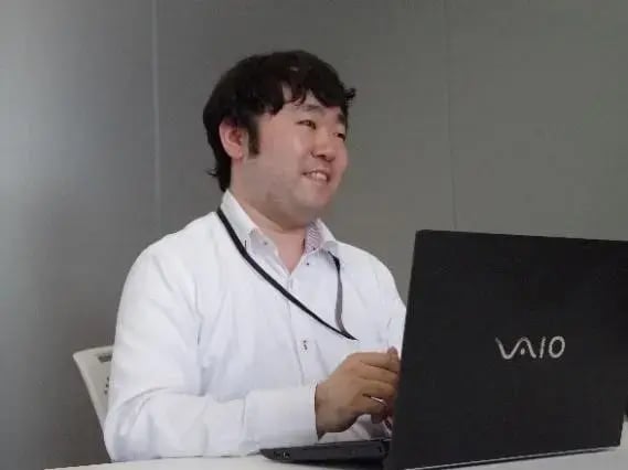 エンジニア 新井 俊也様